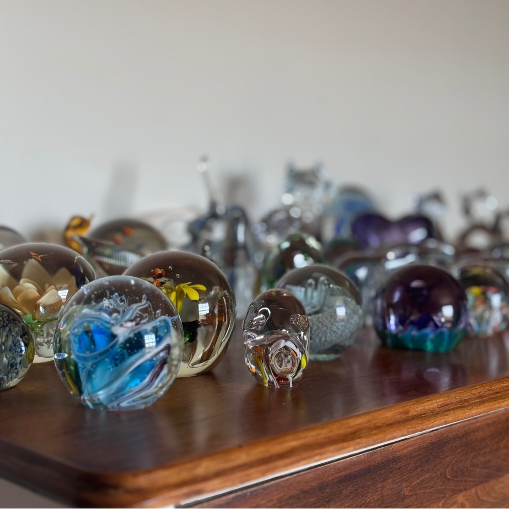 22. Hand Blown Art Glass Cat Figurine with Encased Fish | Studio Glass Decor - Picture 7 of 7